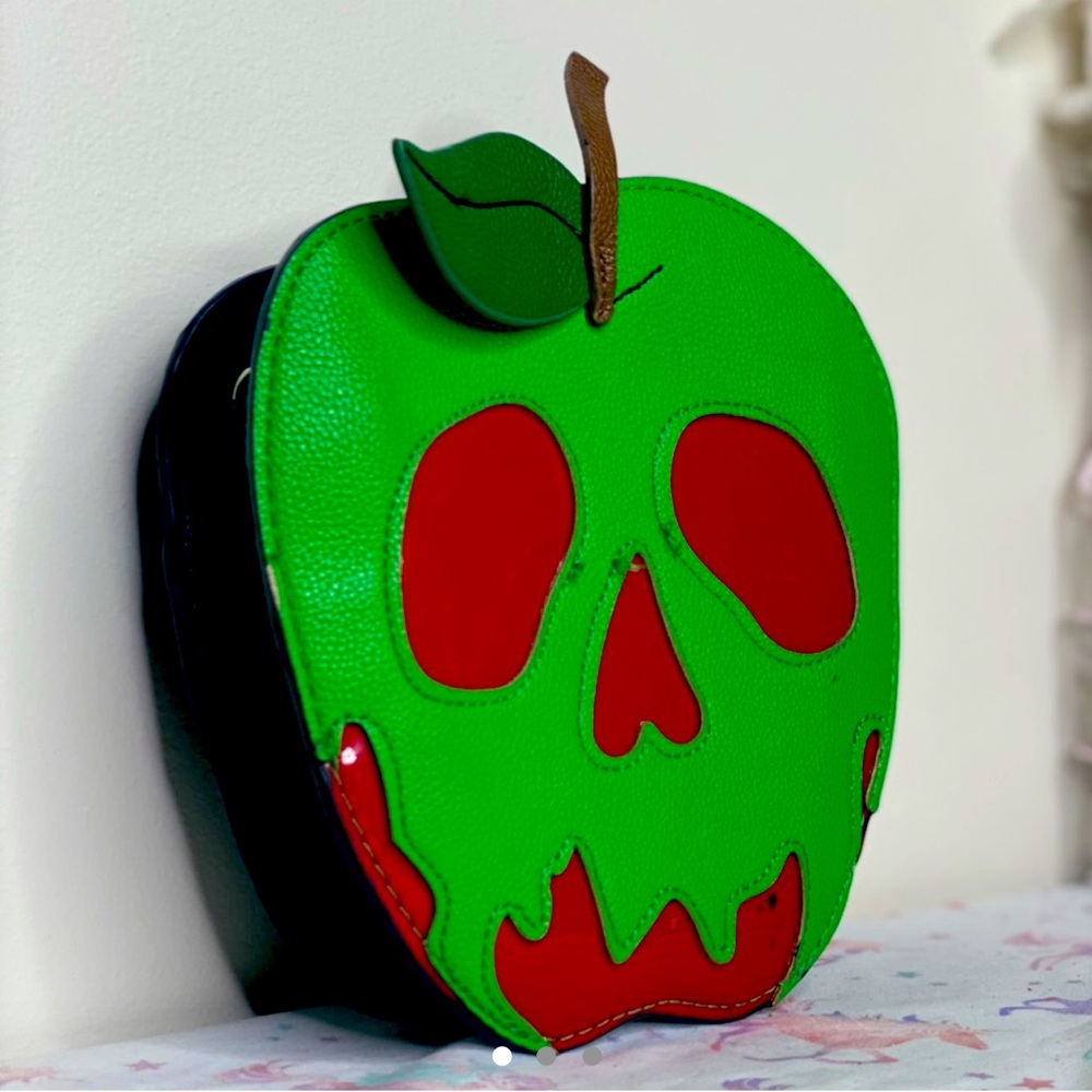 🍎 Poison Princess bag 🍏